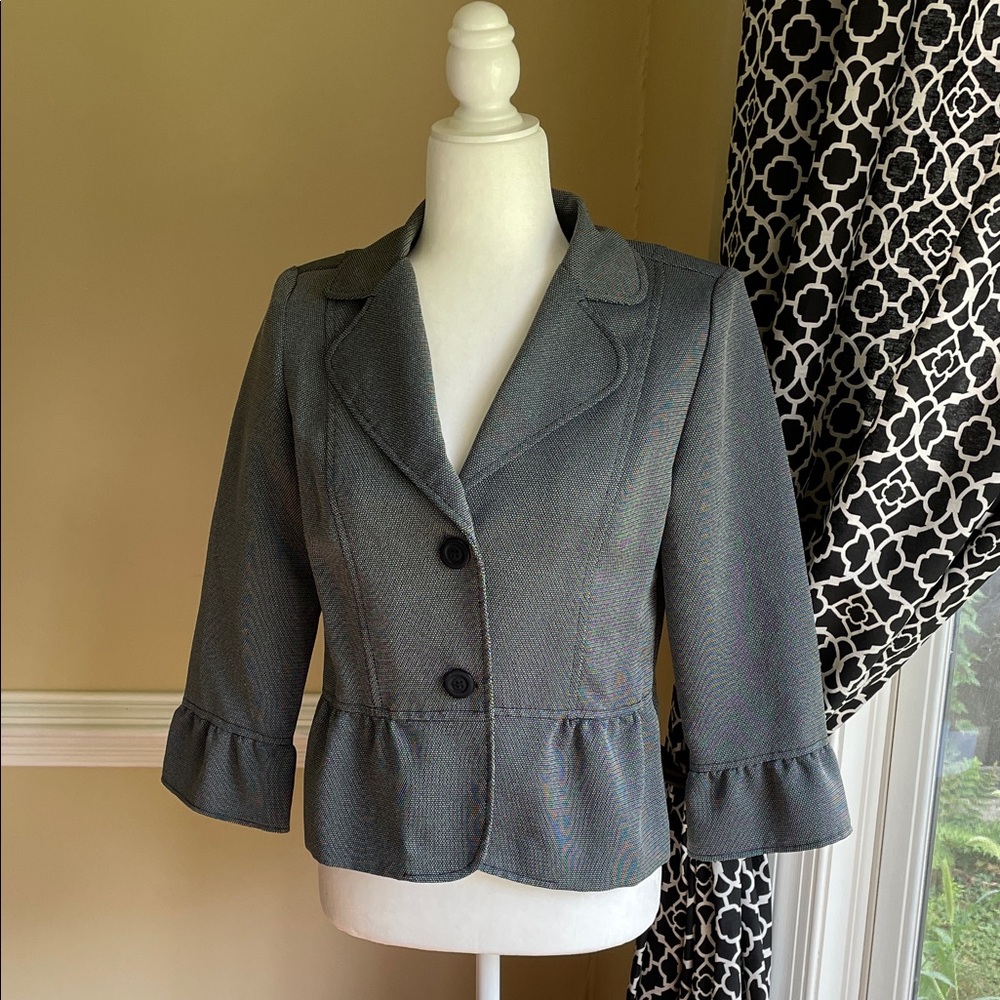 Women's Ruffle Hem Blazer